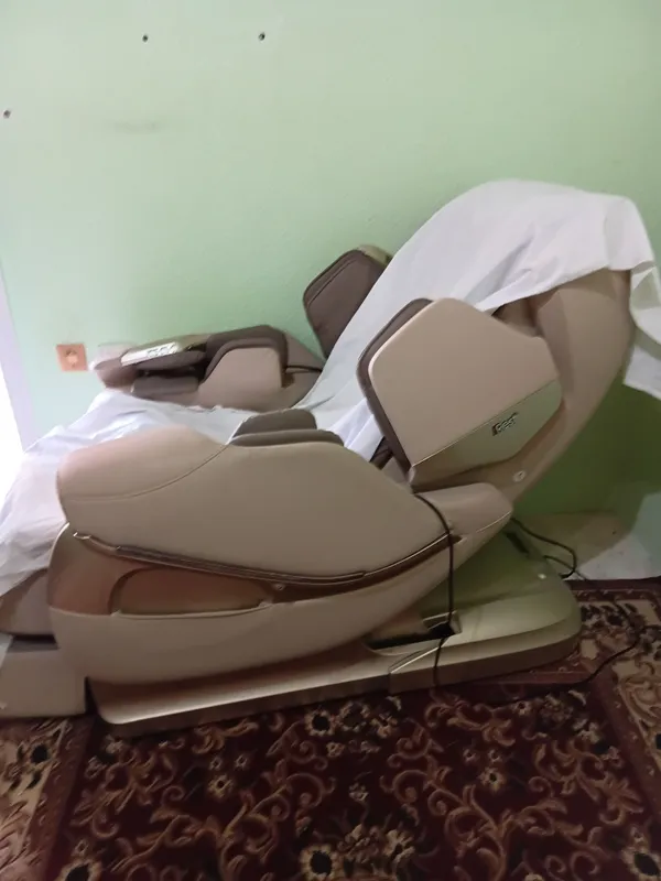 Продаётся массажное кресло 1