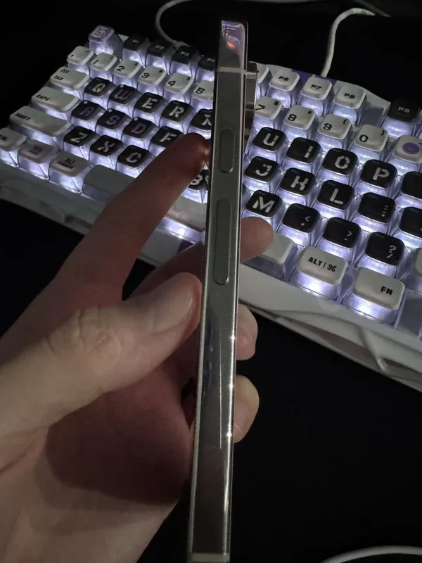 Google Pixel 10 Pro / 128 / белый 5 Google Pixel 10 Pro / 128 / белый 5