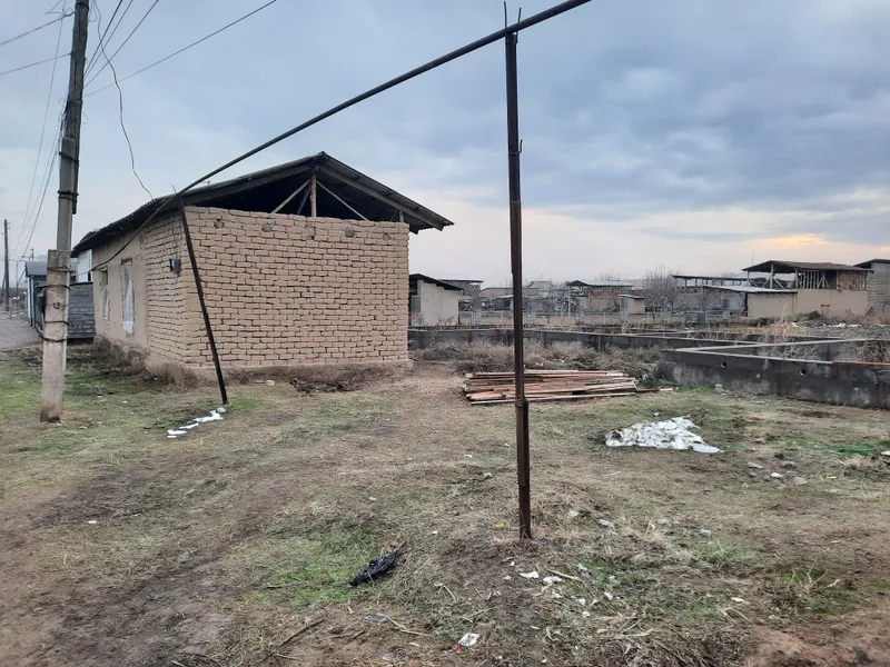 Uchastka sotladi maydoni 16 sotix 2 ta xona hujjati tayyor — фото 3