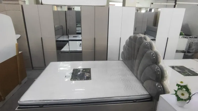 Bizda MDF eshiklar, ROYAL, GULIUS va boshqa turdagi sifatli mebel materiallari mavjud. 8 Bizda MDF eshiklar, ROYAL, GULIUS va boshqa turdagi sifatli mebel materiallari mavjud. 8