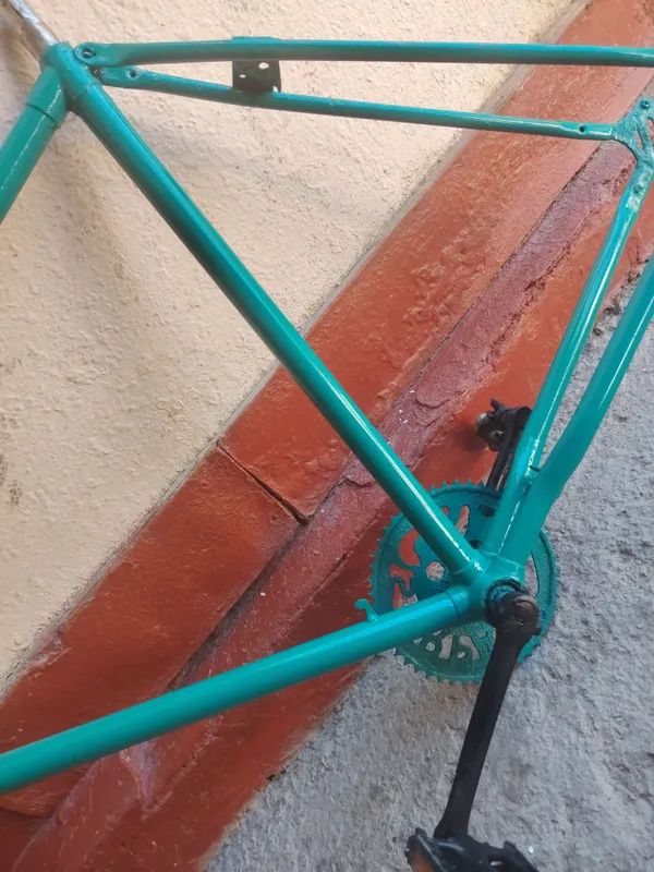 Ural velosiped yaxshi xolatda kraska bo'lgan 2