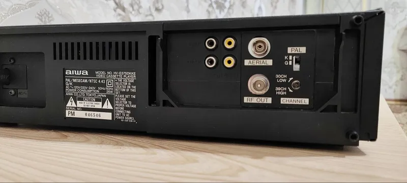 видеомагнитафон Aiwa 6 видеомагнитафон Aiwa 6