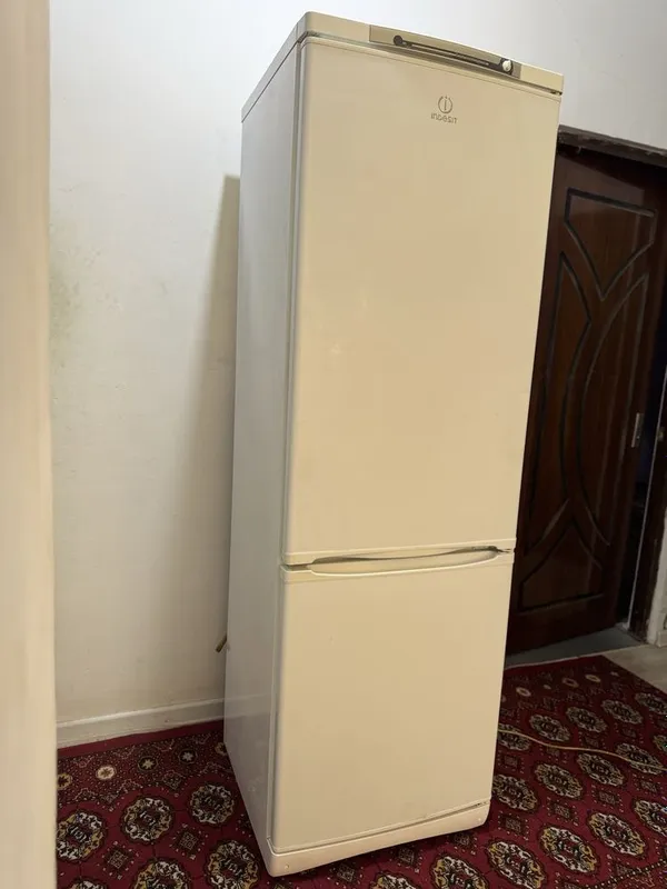 Indesit rabochi holadilnik 3
