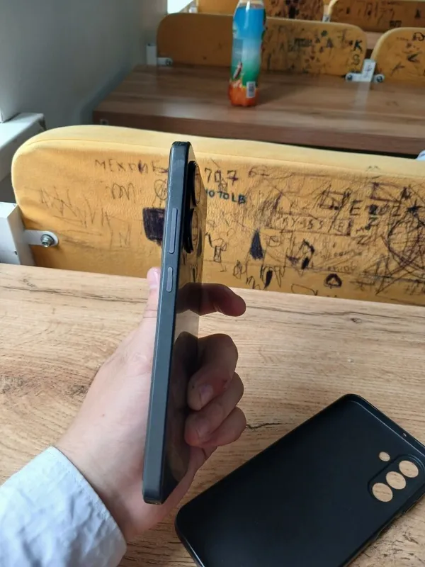 POCO X7 pro 5G yangi 3 POCO X7 pro 5G yangi 3
