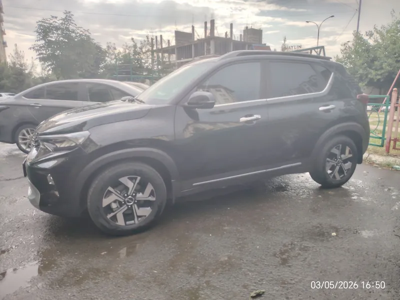 Продаётся Kia Sonet чёрного цвета. Машина в хорошем состоянии. — фото 1