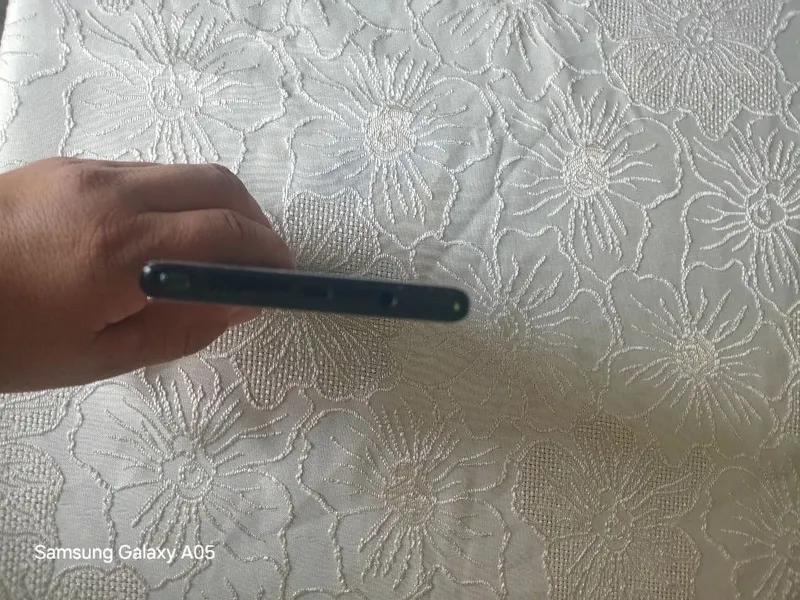 Samsung not 9 sotiladi 5 Samsung not 9 sotiladi 5