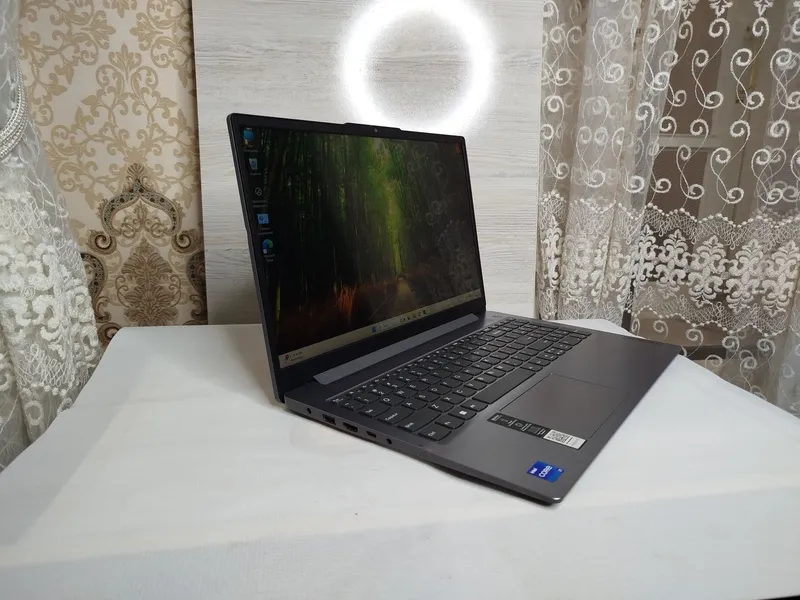 Мощный ноутбук Lenovo Slim 15IRH8 Intel Core i7 13620H DDR5 16Gb SSD — фото 4