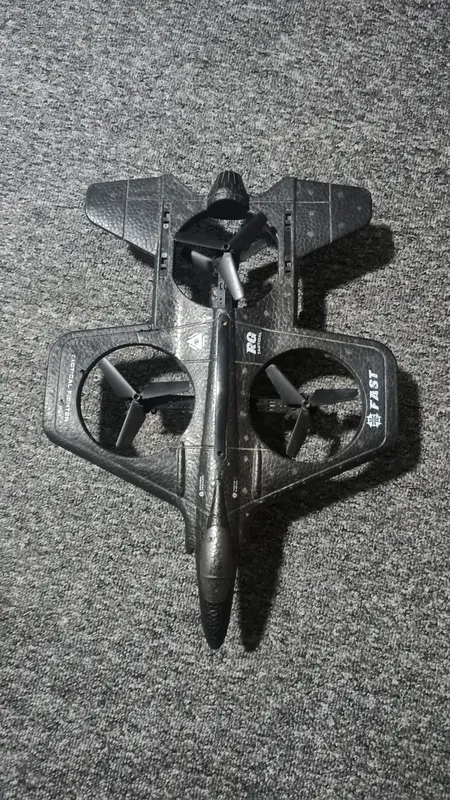 Masofadan boshqariladigan samolyot-dron 2
