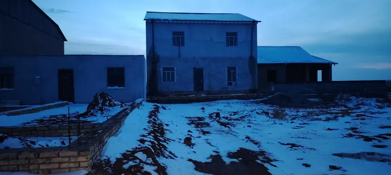 Joy o'rn sotilad burillerda 200 kv 14000$