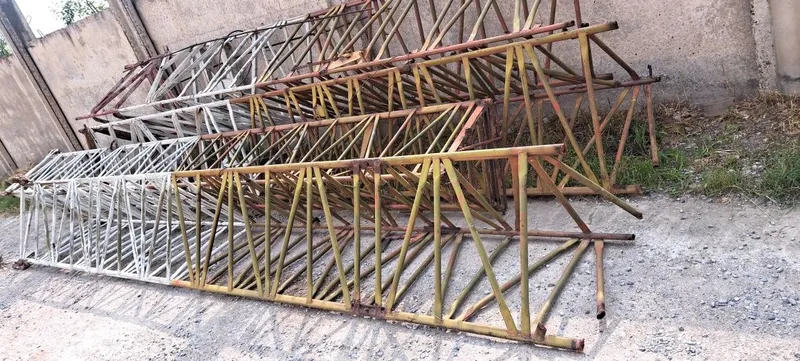 Metal konstruksiya uzunligi 25 metr 4 ga bo'lingan narxi 1000 2 Metal konstruksiya uzunligi 25 metr 4 ga bo'lingan narxi 1000 2