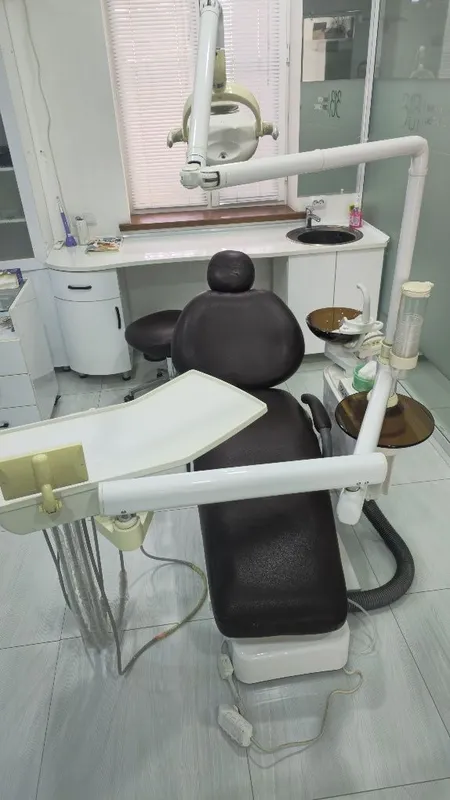 Stomatologik kreslo CQ215A Стом.кресло — фото 1