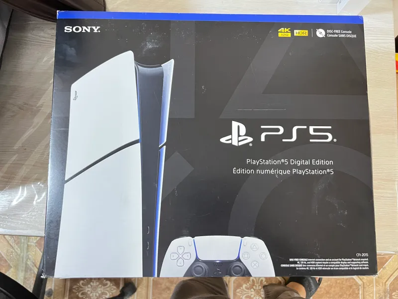 Playstation Slim 1tb + 1tb.   2 Джойстик и каробка 3
