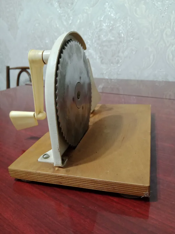хлеборезка.