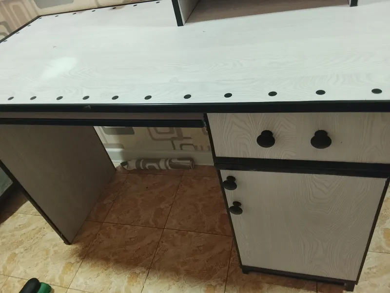 Срочно продам мебель для школьника вхор состоянии 2 Срочно продам мебель для школьника вхор состоянии 2
