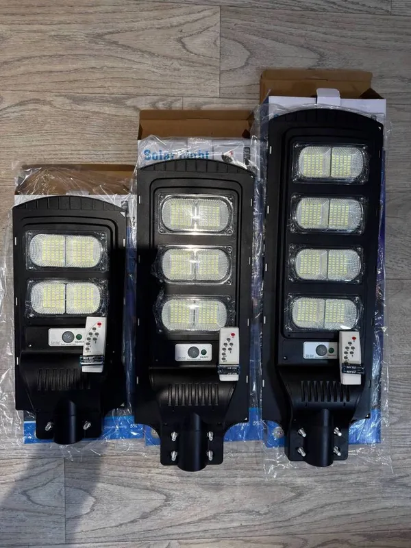 Quyoshli projektorlar 100W 2
