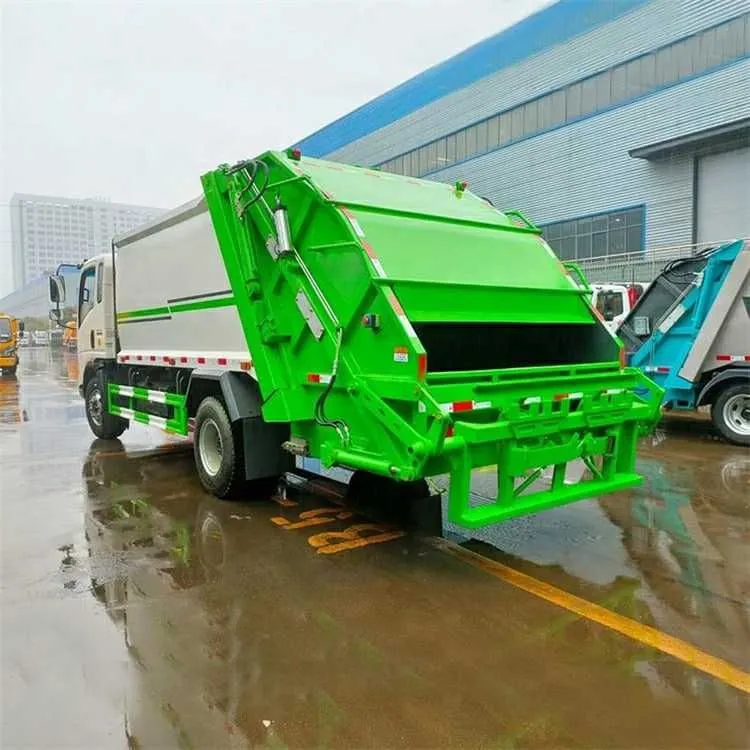 Мусоровоз HOWO 4×2, 6 м³ (прессующий). Доставка 30 дней — фото 3