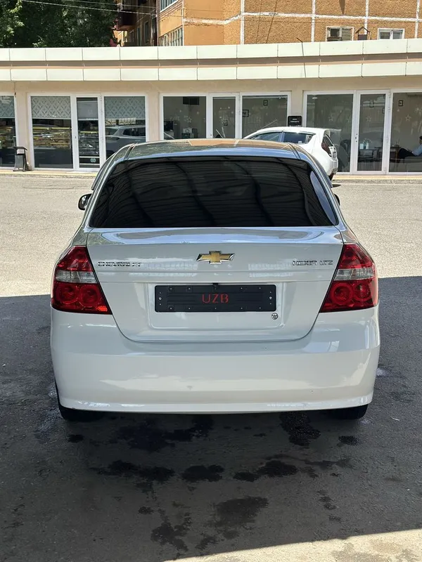 Chevrolet Nexia R3 1