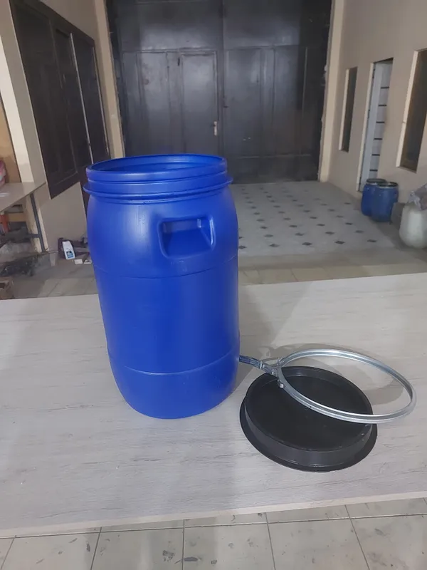 plastik idish soni ko'p 30 tacha bor 2 plastik idish soni ko'p 30 tacha bor 2