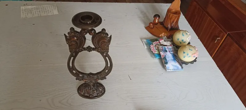 Подсвечник антикварный бронзовый б/у, птичка сувенир, магниты на холо — фото 1