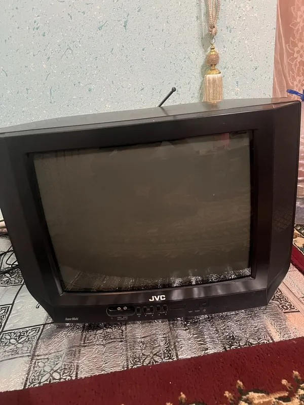 Televizor sotiladi pulini keliwamz