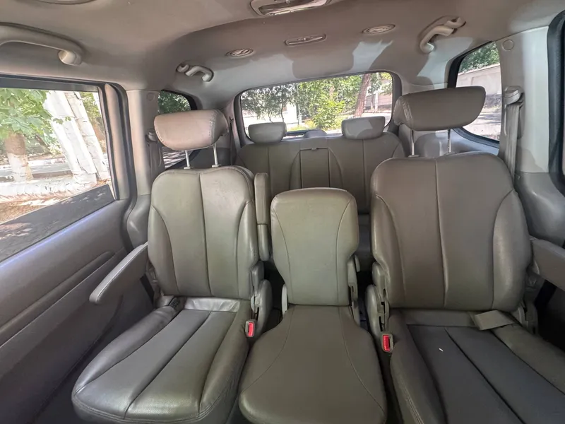 KIA Carnival, чистая, 2008 год, 2,9 дизельный мотор 9 KIA Carnival, чистая, 2008 год, 2,9 дизельный мотор 9