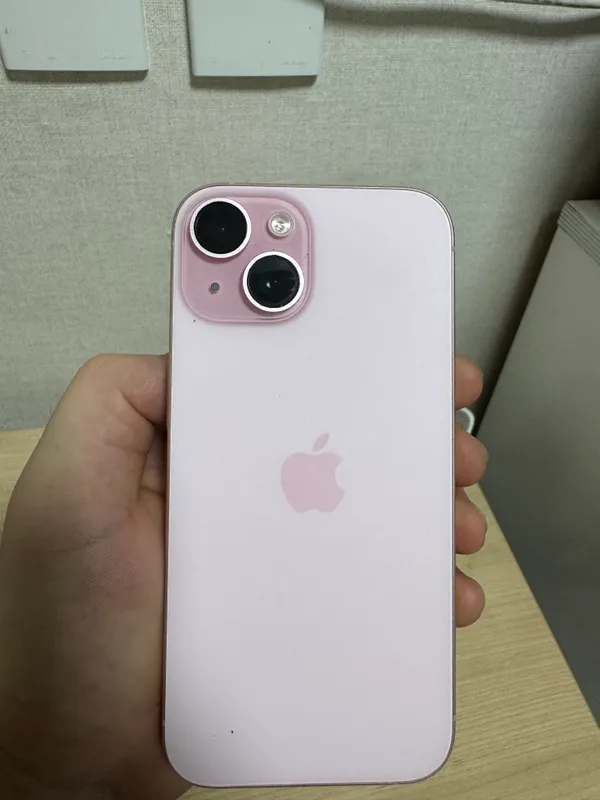 iPhone 15 pushti rang xotira 128 sim+esim 3