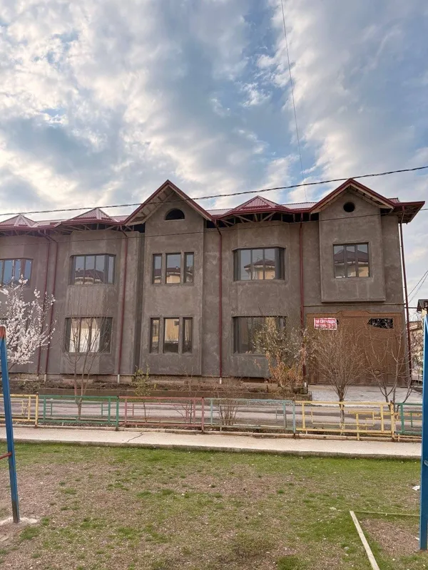 Sergeli Kia Avtasalon 5 sotix hovli. 420000$