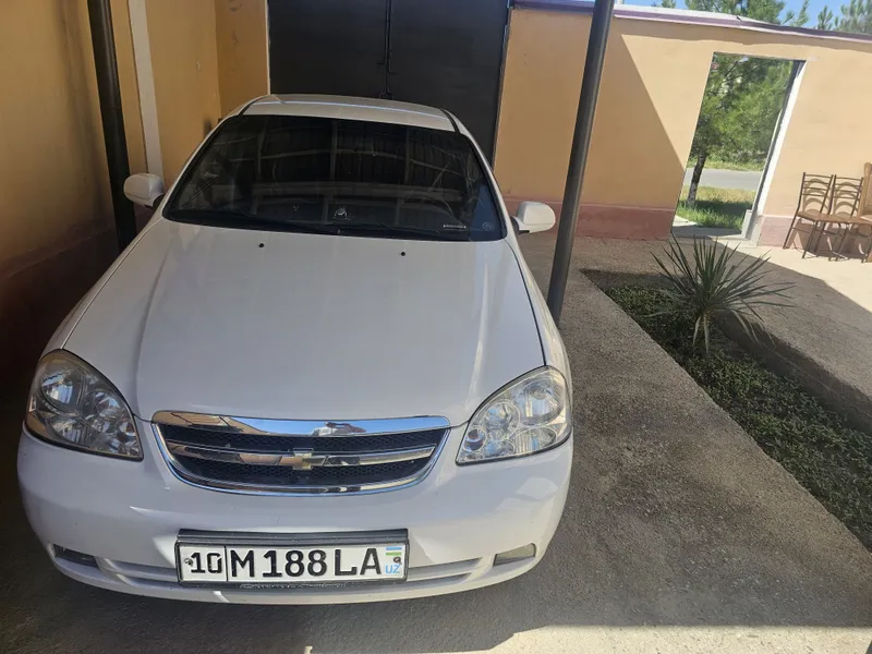 Lasetti 1.8 2013 4 Lasetti 1.8 2013 4