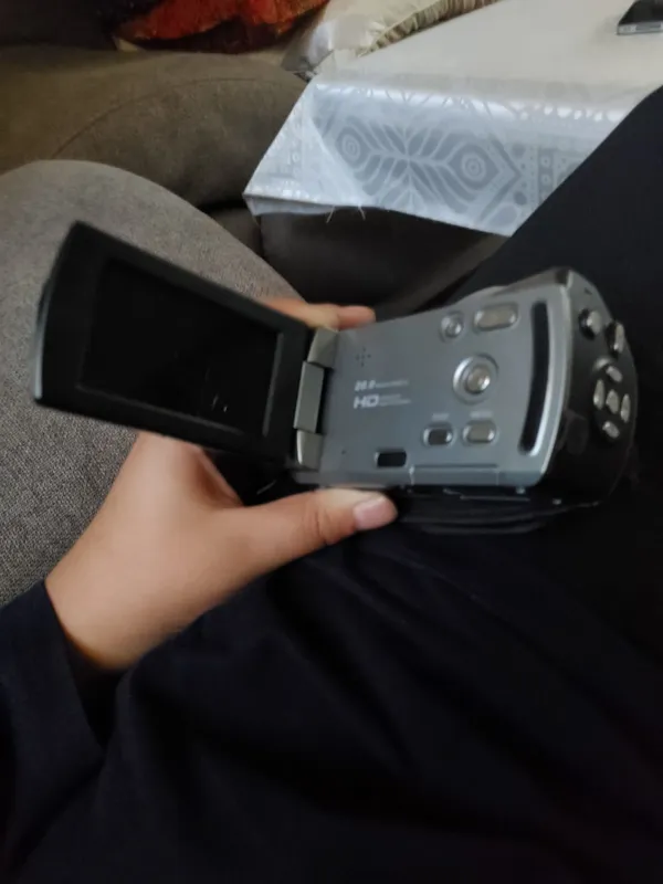 video camera sotiladi 2 video camera sotiladi 2