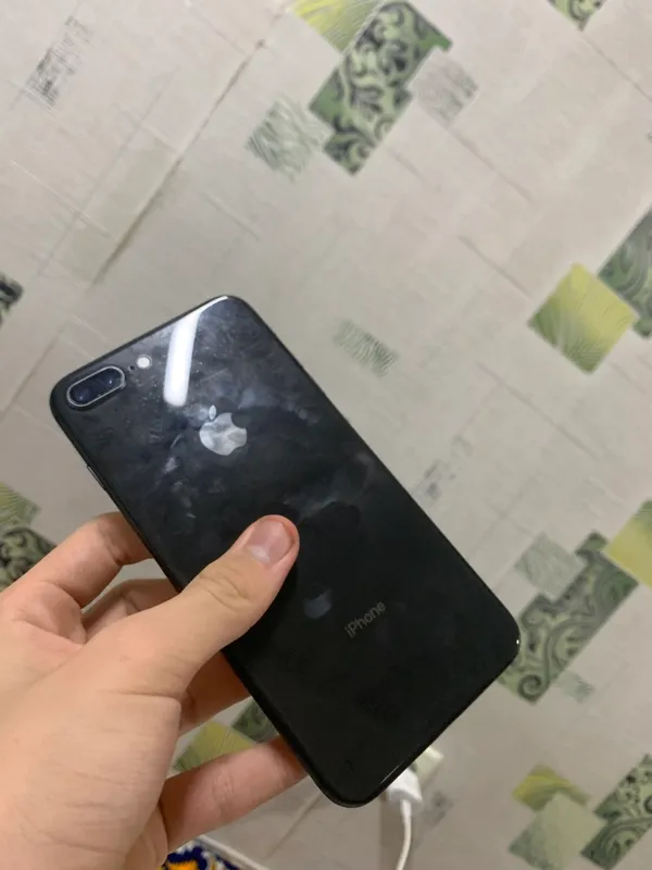 iPhone 8 Plus 64 GB CH/A