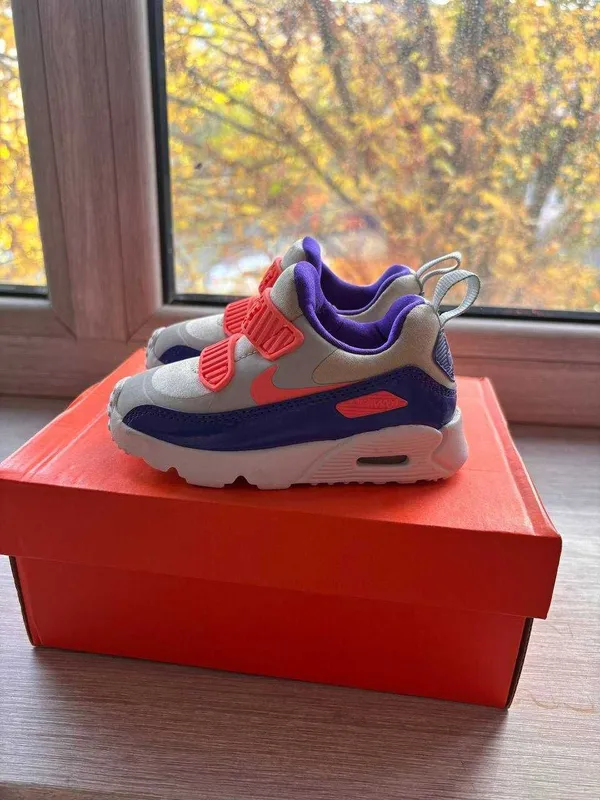 Nike детские кроссовки. Размер 23 цена 200 000 2 Nike детские кроссовки. Размер 23 цена 200 000 2