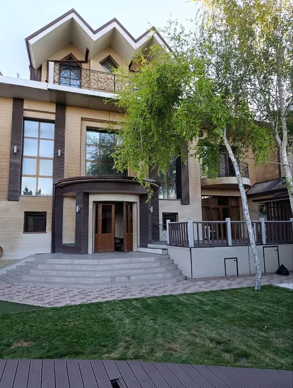Продам Дом в элитной  Маххале!6соток,11комнат!