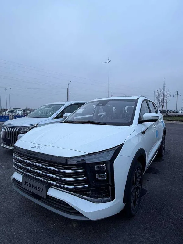JAC JS8 Pro Flagship+ Yangi Krossover / Kredit Lizing Rassrochka — фото 7