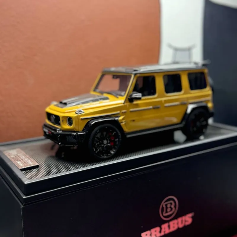 Brabus 800 g63 vagon 1:18 колекционная моделька 1