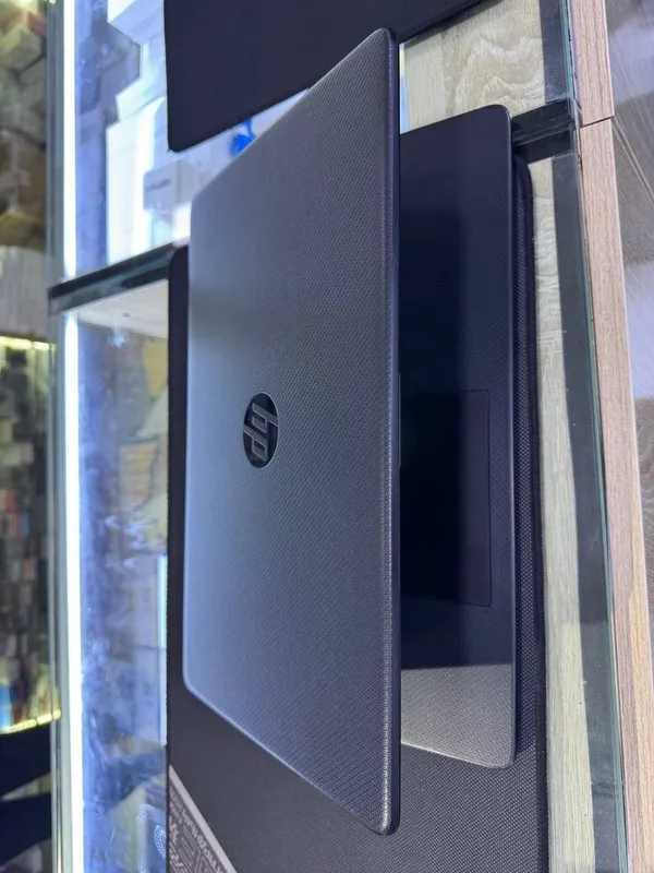HP Laptop Black Pentium N6000 8GB 256GB SSD 15.6 HD — фото 1