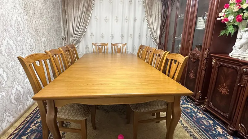 Продаются стол и стулья, без дефектов 2