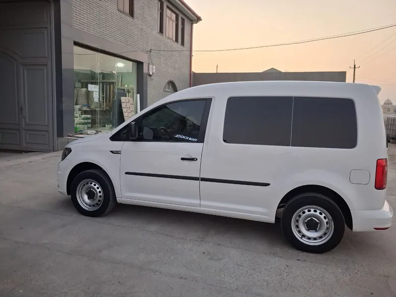 Volkswagen caddy — фото 1