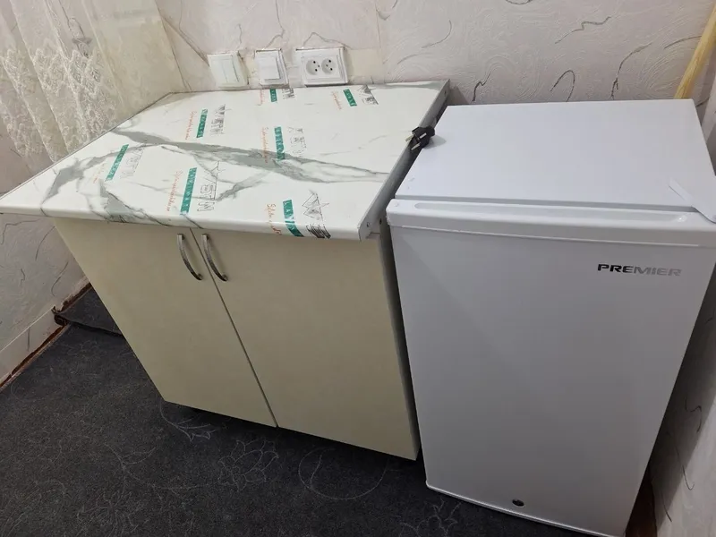 Срочна сдаеться,яккасарай 1ком 2этаж 260.$ 5