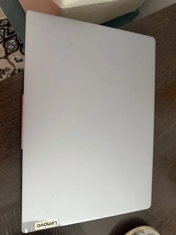 Lenova Noutbook Satiladi