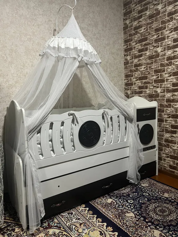 Yangi holatda bolalar krovatı (transformer)+matras 1