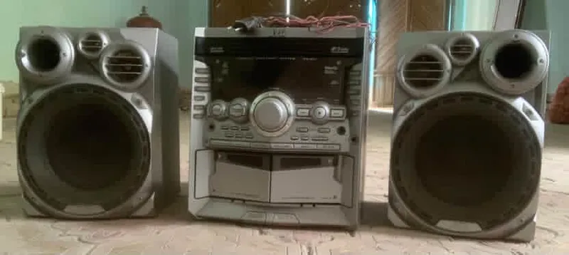 JVC muzikalniy sentr holati yaxshi bluetooth bor