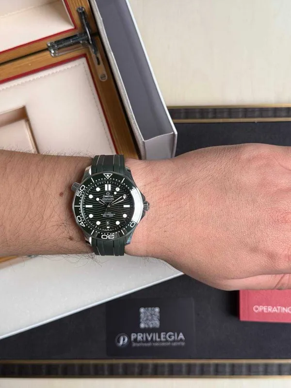 NEW Omega Seamaster Diver 300M Master Co-Axial 42 кауч зел — фото 2