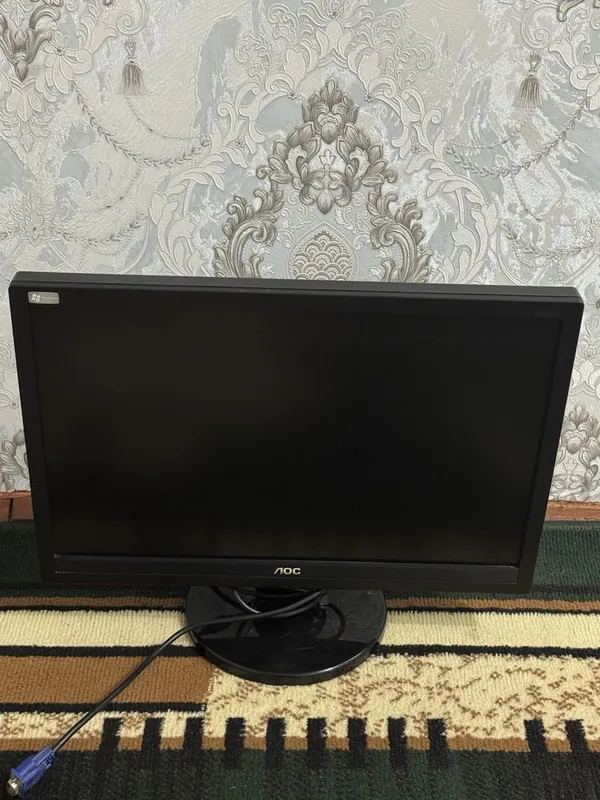 LOC 19li monitor compyuter uchun