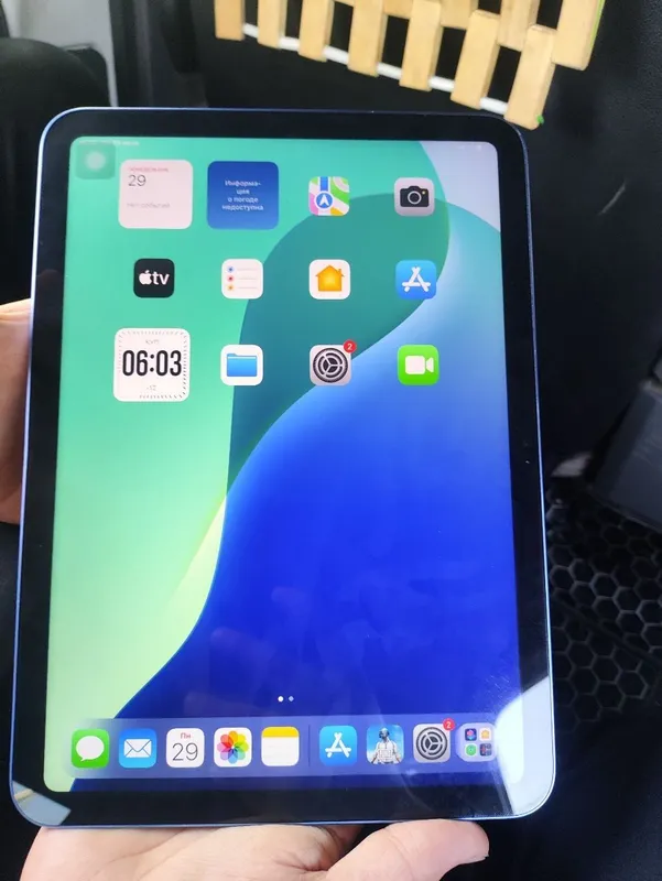 Ipad  pro 14 , 10 th generation  64 Gb 90% yomks 9