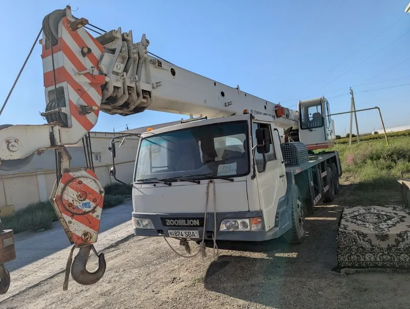Avtokran Zoomlion 16 T, 2009 1 Avtokran Zoomlion 16 T, 2009 1