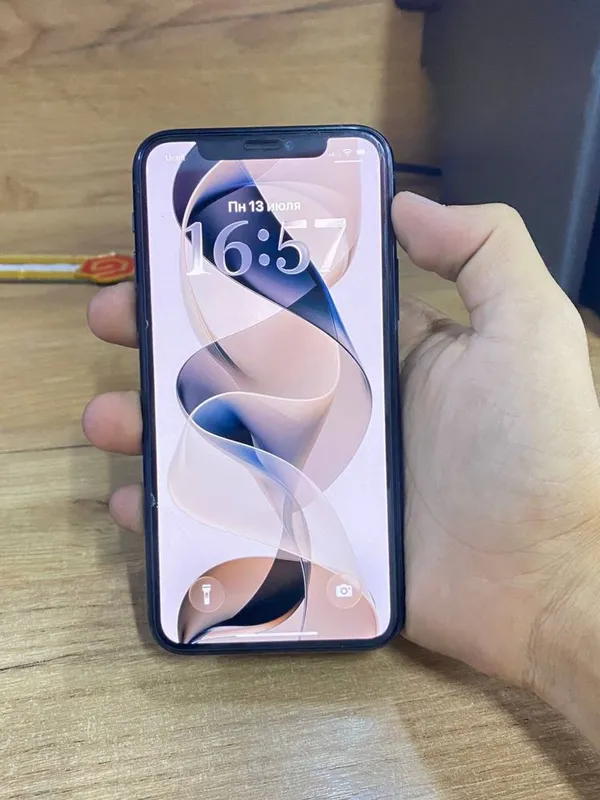 iphone 11 pro. 2 iphone 11 pro. 2