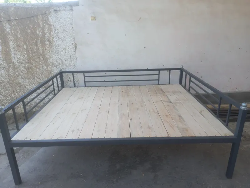 Karovat tapchan sotiladi 2 ga 2.5 razmer — фото 1