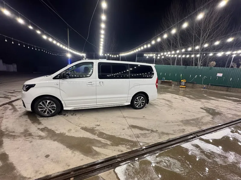 Хундай Гранд Старекс 2021-Йил Минивен ок-белый родной краска. — фото 2