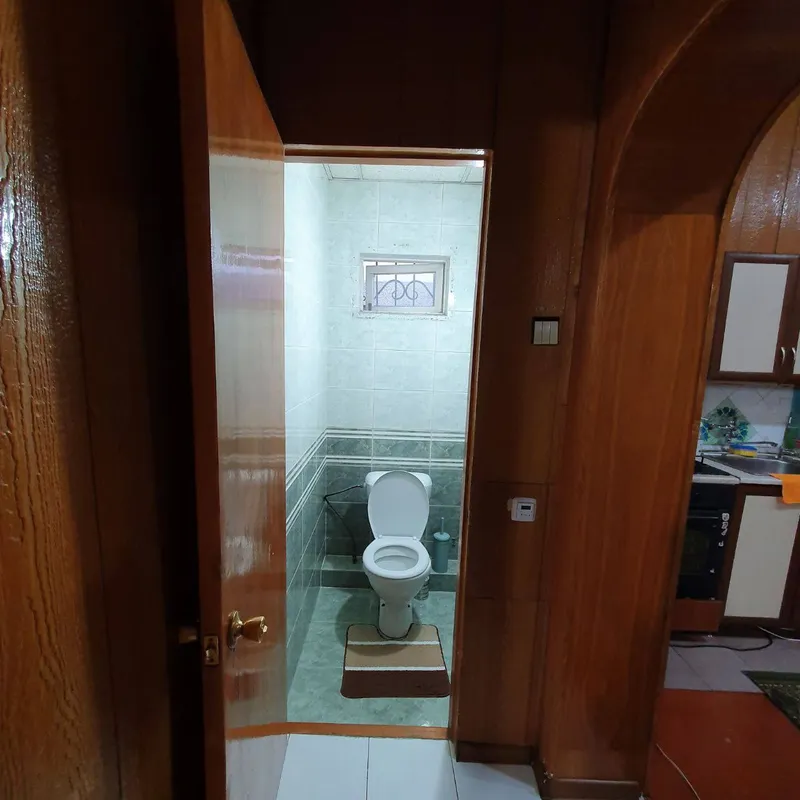4 sotix uchastkada basseyn, texnika va mebel bilan (tayyor ijarachi) keng 5 xonali uy sotiladi 1