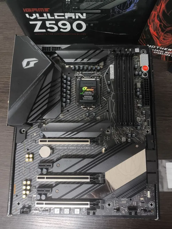 iGame Z590 VulcanX V20 WiFi — фото 1